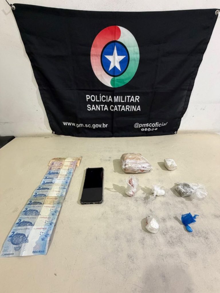 Polícia Militar prende homem acusado de tráfico de drogas no interior de Sombrio