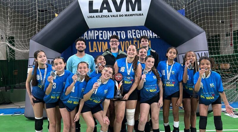 Balneário Arroio do Silva é vice-campeão regional no voleibol feminino