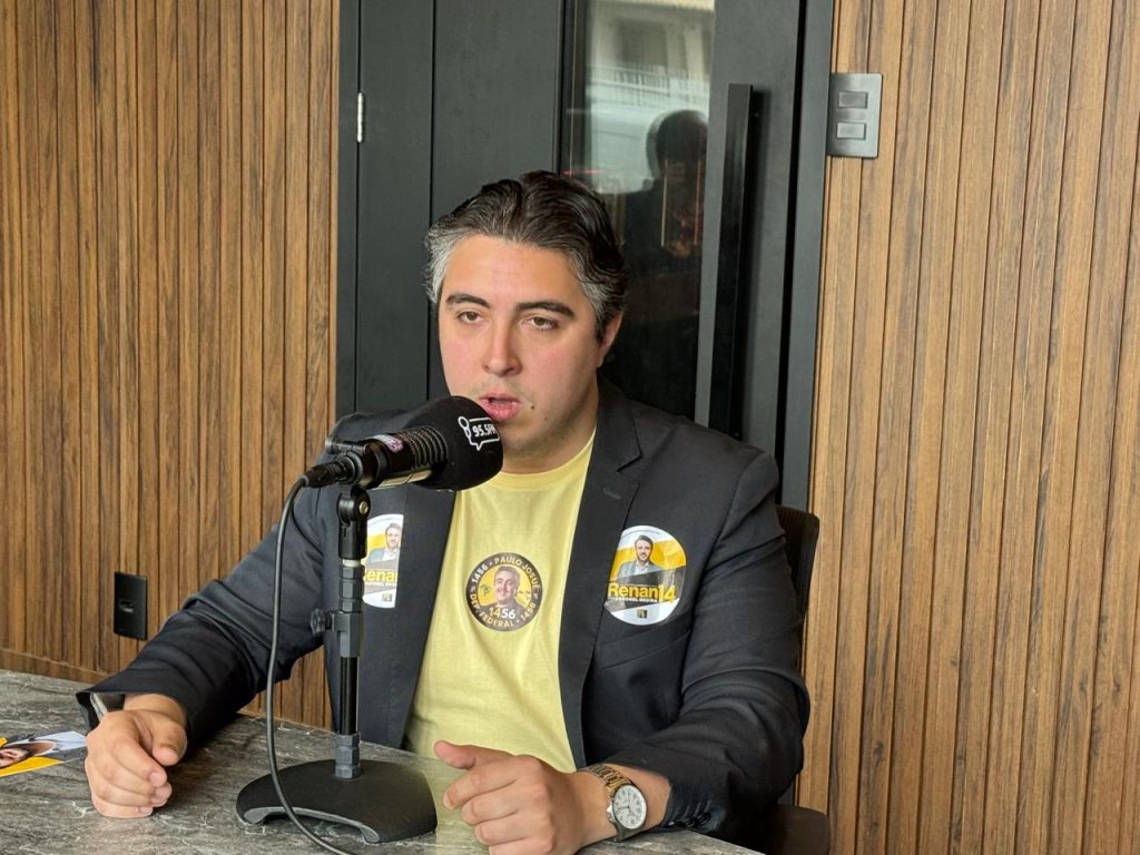 Paulo Josué apresenta propostas para segurança, reforma do Estado e investimentos regionais em entrevista na Rádio Araranguá