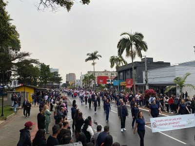 Acompanhe ao vivo o Desfile Cívico de 7 de setembro pela Rádio Araranguá