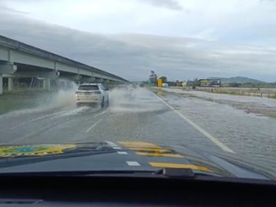 BR-101 é totalmente interditada no sentido norte em Araranguá por acúmulo de água