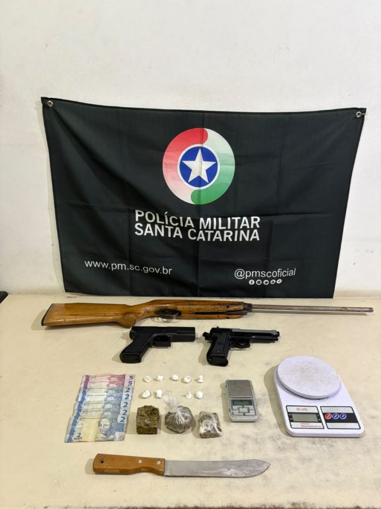 Polícia Militar prende traficante com drogas e, duas falsas armas de fogo na Baixadinha em Araranguá