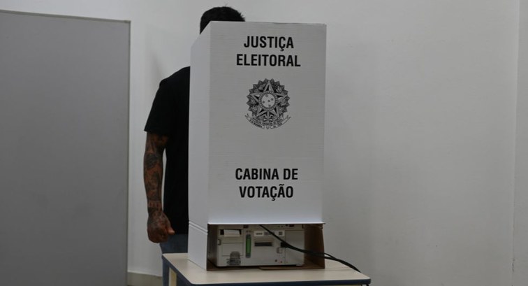 Eleições 2026: celular não poderá ser levado para a cabine de votação