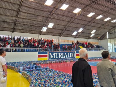 Colégio Murialdo arrecada milhões de materiais recicláveis e transforma campanha em recursos para entidades de Araranguá (FOTOS E VÍDEO)