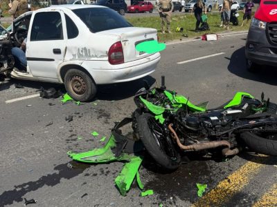 Colisão envolve automóvel e motocicleta no Mato Alto e, deixa três feridos com gravidade
