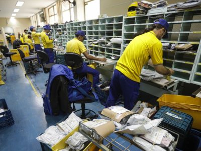 Greve nos Correios: TST determina manutenção de 80% do efetivo