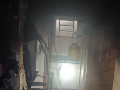 Moradores de edifício são evacuados após incêndio em lanchonete em Sombrio