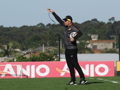 Criciúma recebe o Avaí neste domingo em clássico decisivo pela Série B