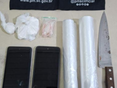 Polícia Militar prende trio acusado de tráfico de drogas no interior de Sombrio