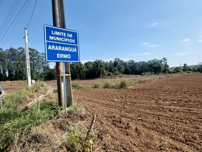 Demutran sinaliza os limites de Araranguá