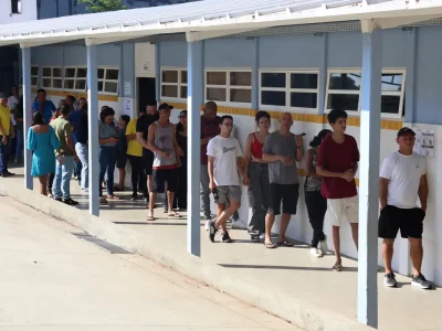 Zanin manda ampliar horário de votação até as 19h em todo o país