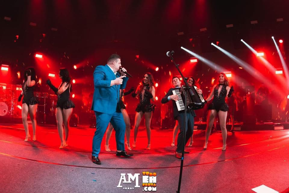 Só Modão mantém clássicos do sertanejo em noite de música e tradição