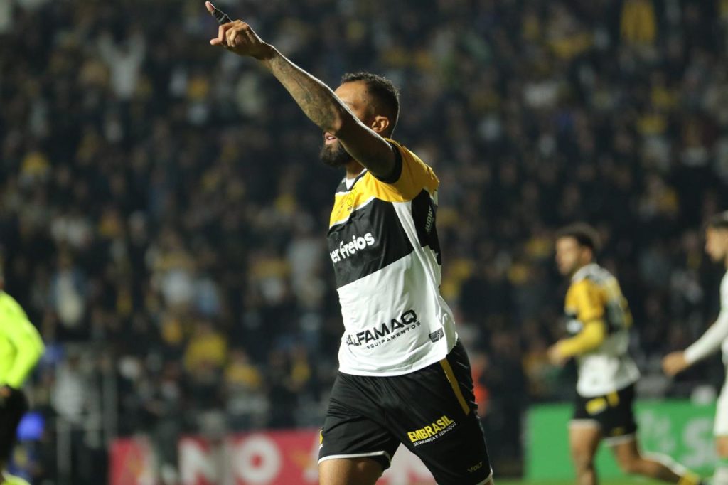 Criciúma vence o América em casa e segue no G6