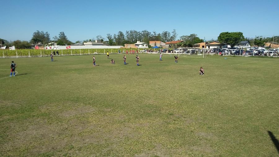 Rodada deste domingo definiu os semifinalistas do municipal da Segunda Divisão em Araranguá