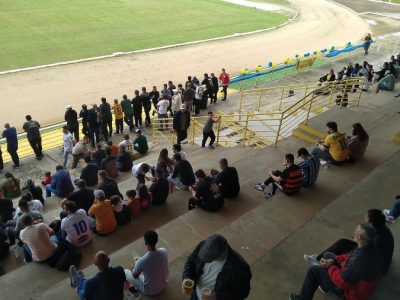 Araranguá EC cede empate no final do clássico diante do Turvo no Regional da Larm