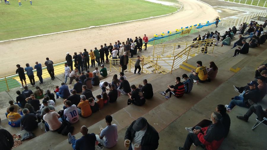 Araranguá EC cede empate no final do clássico diante do Turvo no Regional da Larm