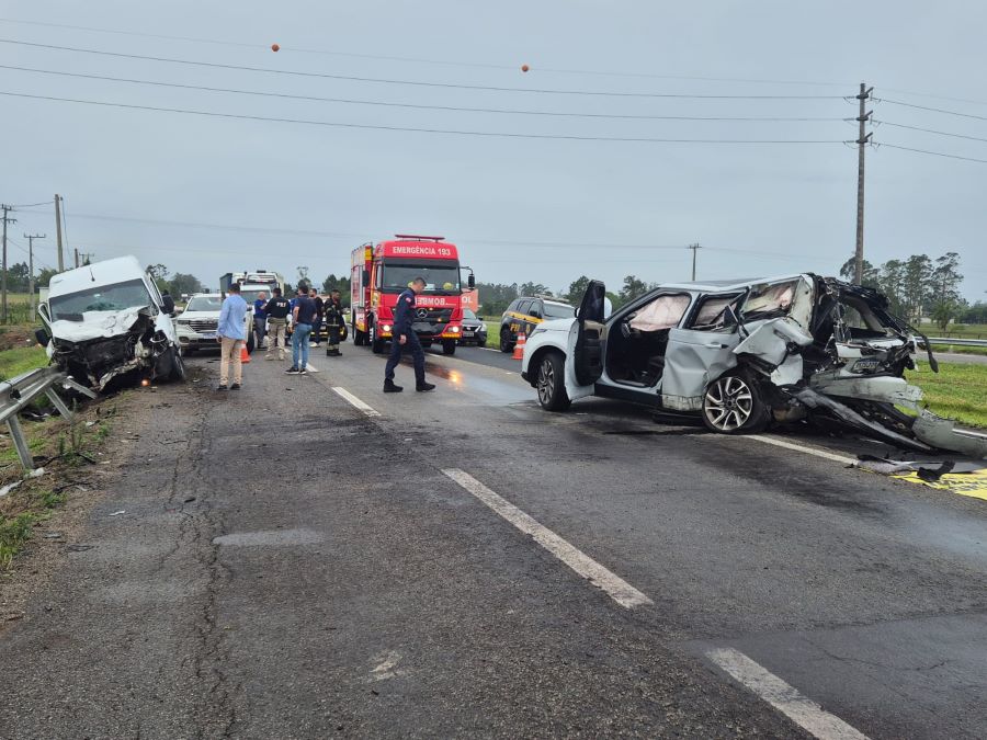 Colisão traseira na BR-101 fere gravemente empresário de Araranguá