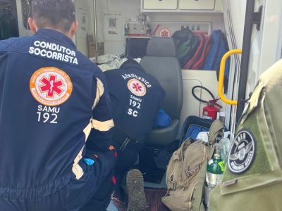Serviço aeromédico transfere trabalhador que sofreu queda em Meleiro para hospital de Criciúma