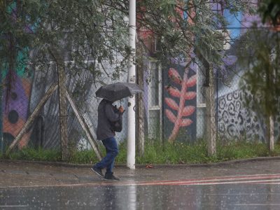 Fim de semana começa com chuva intensa e volumosa em Santa Catarina