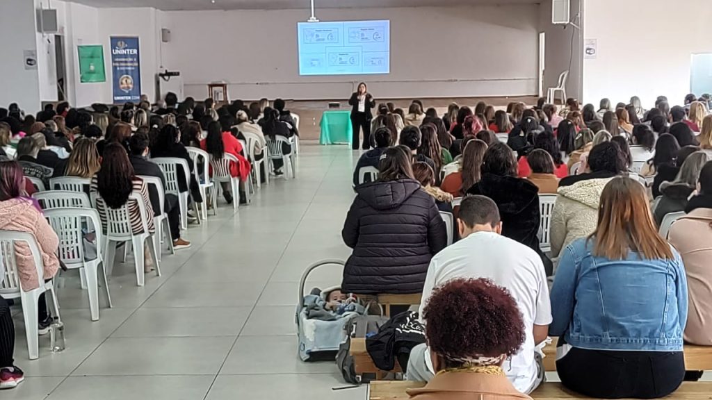 Sombrio realiza Seminário da Educação Infantil com foco nas experiências de sala de aula